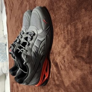 PUMA Respin Castlerock Casual Size 11 Training Casual Shoes Gray Red